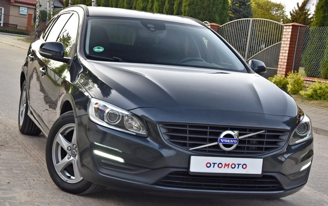 Volvo V60 cena 49999 przebieg: 215000, rok produkcji 2017 z Płock małe 529